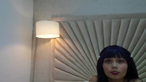 Snapshot of emmaduff_ chatting on February 23, 3:39 am online show from February 23, 3:39 am