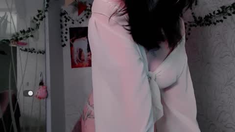 Snapshot of emmae__ chatting on October 9, 2:32 pm Emma online show from October 9, 2:32 pm