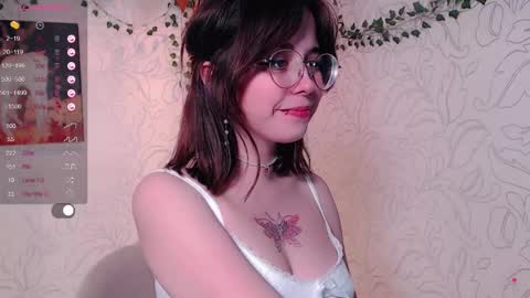 Snapshot of emmae__ chatting on February 18, 4:05 pm Emma online show from February 18, 4:05 pm