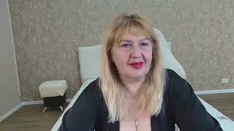 emmaellison924117 online show from July 25, 7:15 am