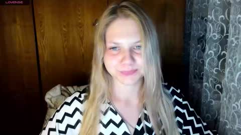 Snapshot of emmafrizea chatting on September 11, 8:53 pm Hello Im newMake me cumPVT 12tk for min ALL INCLUSIVE online show from September 11, 8:53 pm
