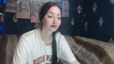 EmmaGoldX online show from February 19, 7:05 pm