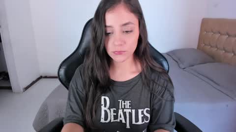 Jennifer online show from April 12, 1:36 pm