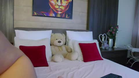 Emma online show from May 31, 6:08 am
