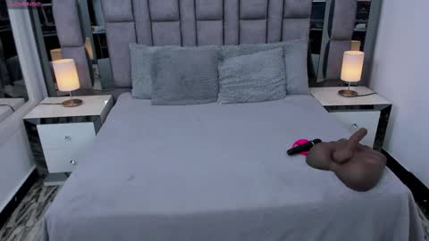 EMMA HILL online show from November 27, 11:13 am