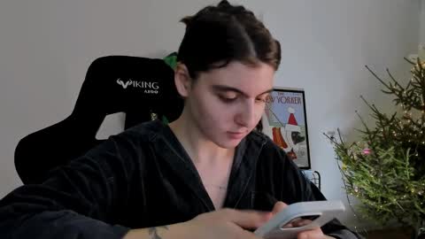 Emma online show from December 26, 8:21 pm