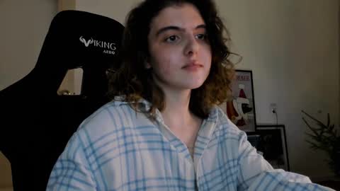 Emma online show from December 25, 2:02 pm