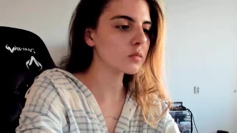 Emma online show from March 13, 3:46 pm