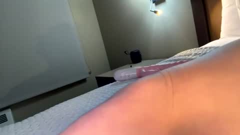 emmaraee online show from July 10, 10:27 am