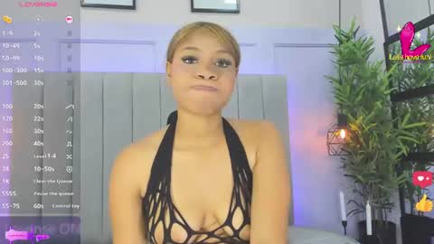 emmarogerss_ online show from July 28, 12:48 pm