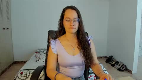 Snapshot of emmatorres9 chatting on March 8, 8:24 pm Emma Torres online show from March 8, 8:24 pm