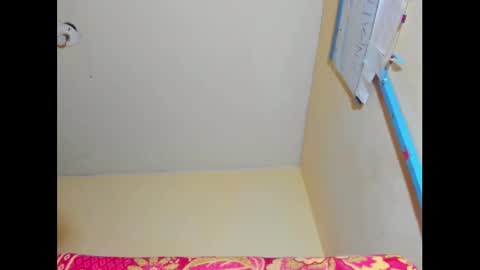 Snapshot of emmawuilian chatting on January 24, 8:23 am hi im emmalina welcome to your happy place online show from January 24, 8:23 am