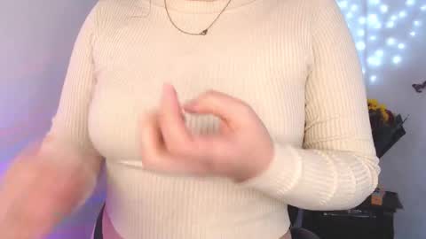 Snapshot of emmi_0 chatting on September 25, 6:34 am Emily Independent model online show from September 25, 6:34 am