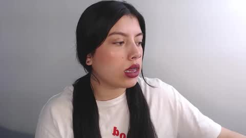 Snapshot of emmi_0 chatting on October 18, 2:03 am Emily Independent model online show from October 18, 2:03 am
