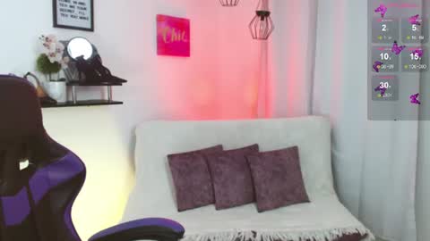 Emmi Cam online show from June 12, 1:52 pm