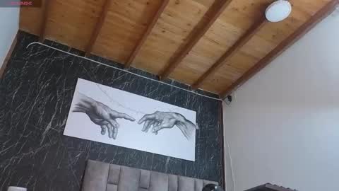 emmi_collins online show from December 16, 9:09 pm