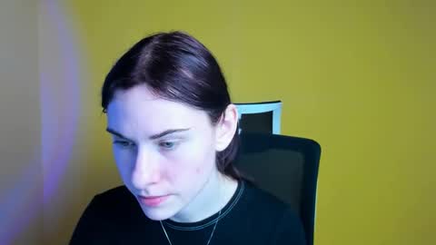 Emmi online show from March 12, 12:15 pm