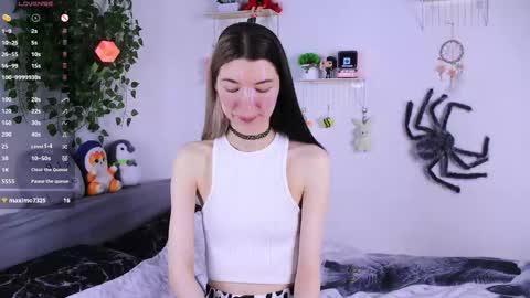 emmie_everly online show from December 18, 12:54 pm