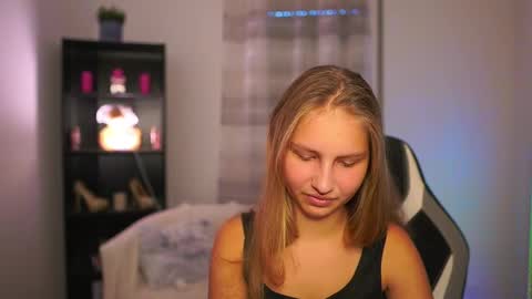 Emmie online show from October 19, 2:30 pm