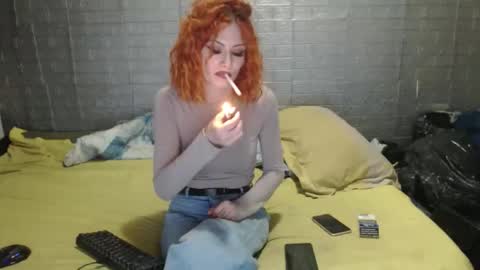 Emmily000 online show from September 28, 12:28 am