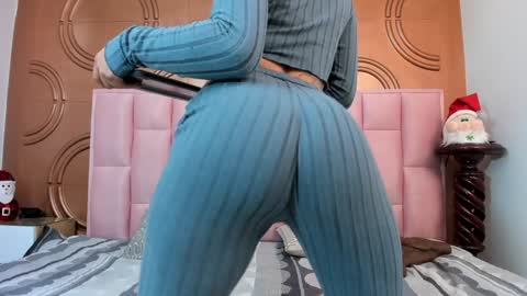 Snapshot of emmily_keller chatting on January 10, 1:20 pm Emmily keller online show from January 10, 1:20 pm
