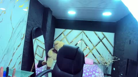 Snapshot of emmily_walker chatting on October 10, 3:22 am EmmilyWalker online show from October 10, 3:22 am