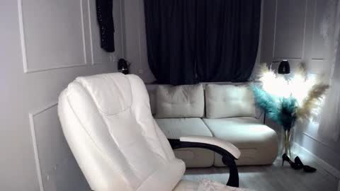 emmmam online show from February 25, 3:43 pm