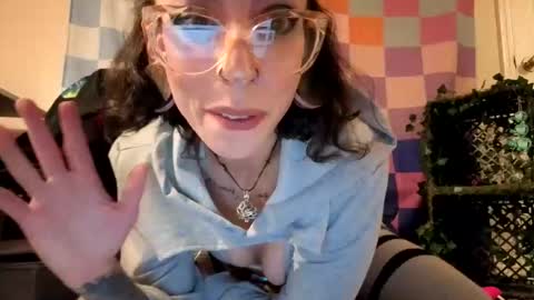 Emm online show from March 4, 6:09 am