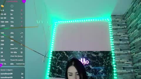 Snapshot of emmy_durant chatting on October 9, 9:52 pm emmy_durant online show from October 9, 9:52 pm