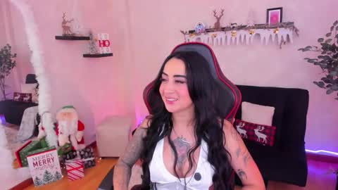 Emmy Evans  online show from November 18, 8:21 pm