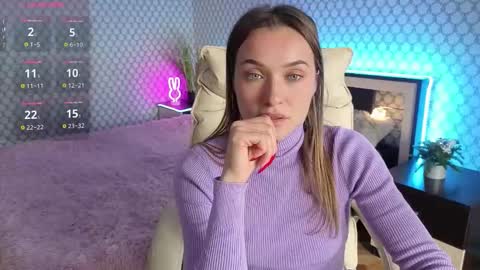 Snapshot of emmyskyy chatting on October 7, 8:41 am Emma online show from October 7, 8:41 am