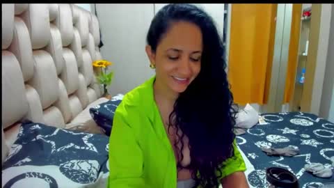 emperatriztapia online show from February 27, 12:32 am