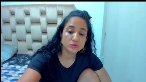 emperatriztapia online show from March 7, 2:18 am