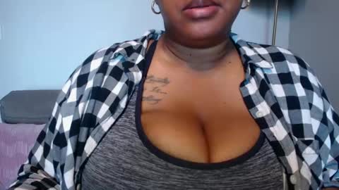 Golden Goddess Goldie  online show from December 17, 7:01 am