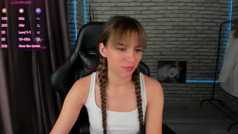 emy__angel online show from October 11, 12:04 am