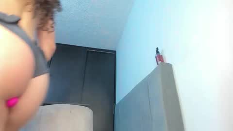 emily collyns online show from February 16, 3:28 am