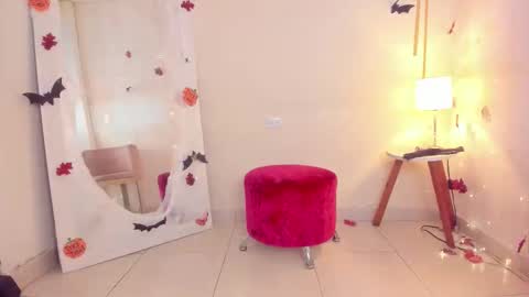 EMYLY  online show from October 14, 10:01 pm