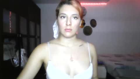 emylysharay545 online show from December 3, 2:52 pm