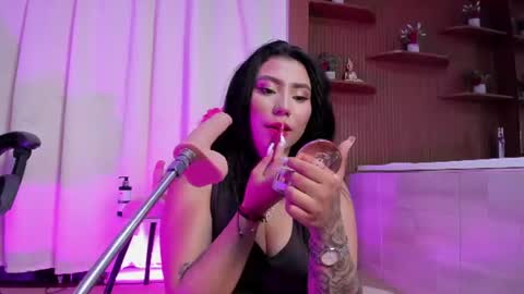 Emy Williams online show from July 30, 7:37 pm