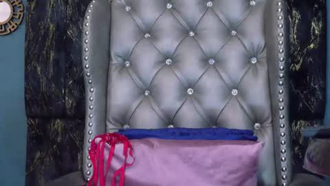 EnchantressQueen online show from July 1, 1:54 pm