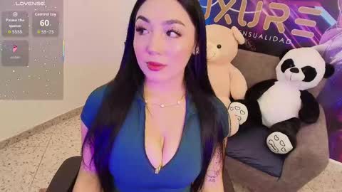 Snapshot of enyel_valmina chatting on September 29, 8:14 pm Enyel online show from September 29, 8:14 pm