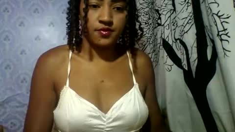 erica0586 online show from September 20, 8:01 am