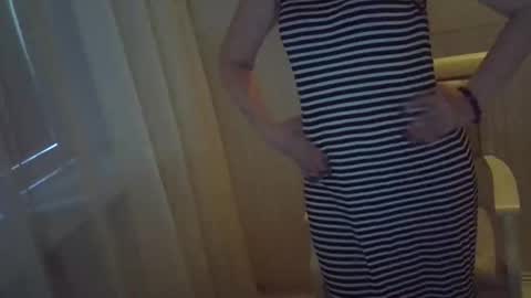 erica_lynn online show from May 4, 1:15 pm