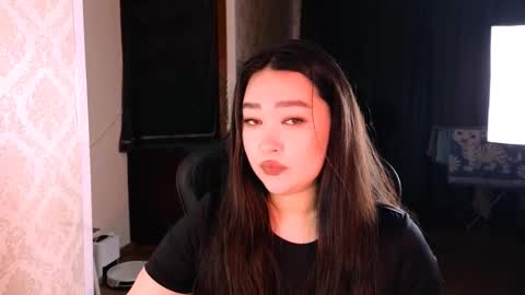 Erica Wayne online show from November 7, 10:10 am