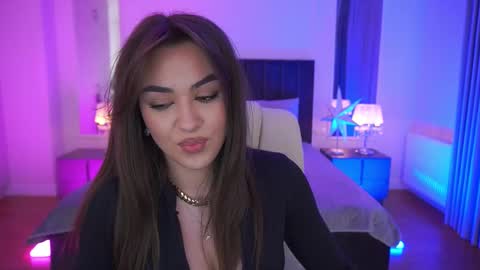 Erica online show from March 3, 2:34 pm