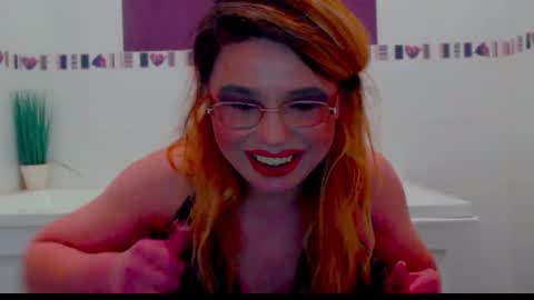 Snapshot of erickalee chatting on March 4, 1:01 am Ericka online show from March 4, 1:01 am