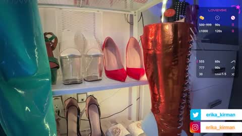 Snapshot of erika_kirman chatting on January 13, 6:38 pm Erika online show from January 13, 6:38 pm