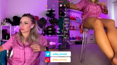 Snapshot of erika_kirman chatting on September 11, 3:56 pm Erika online show from September 11, 3:56 pm