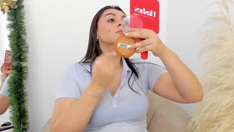 Erika Mendez online show from December 27, 8:28 pm