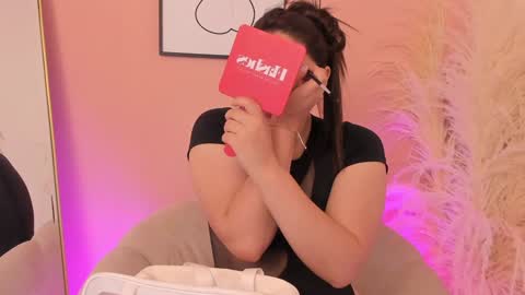 Erika Mendez online show from January 9, 8:33 pm